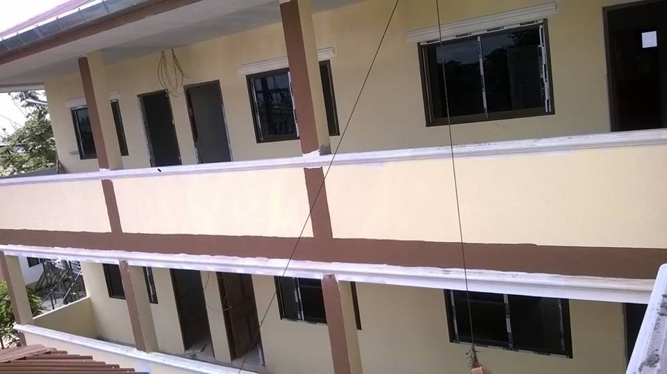 งานติดตั้งหน้าต่างบานเลื่อน  อลูมิเนียมสีชา กระจกชา  พร้อมมุ้งลวด หอพัก 3 ชั้น