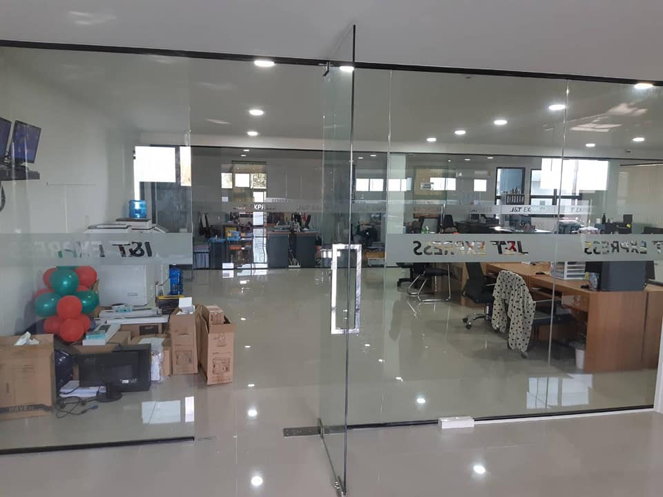 ประตูบานสวิง