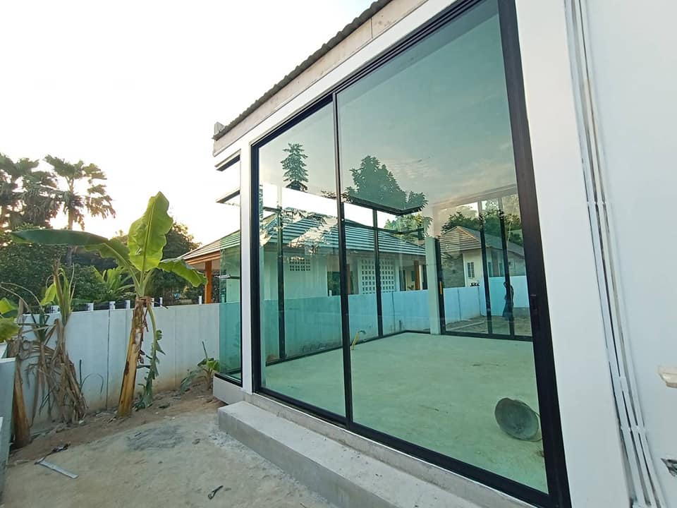 ประตูเลื่อน อลูมิเนียม ขนาดใหญ่