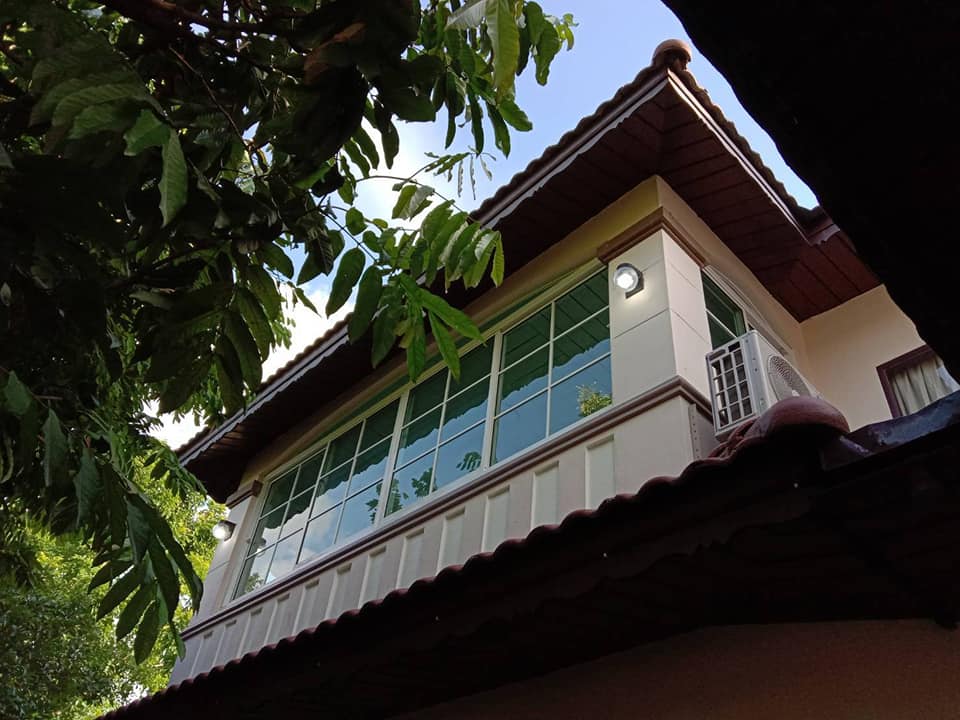 หน้าต่างบานเลื่อน